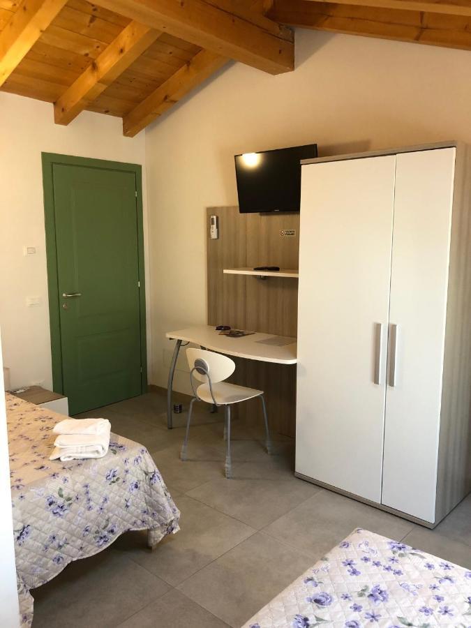 La Casa Della Ada Hotel Castelnuovo del Garda Luaran gambar