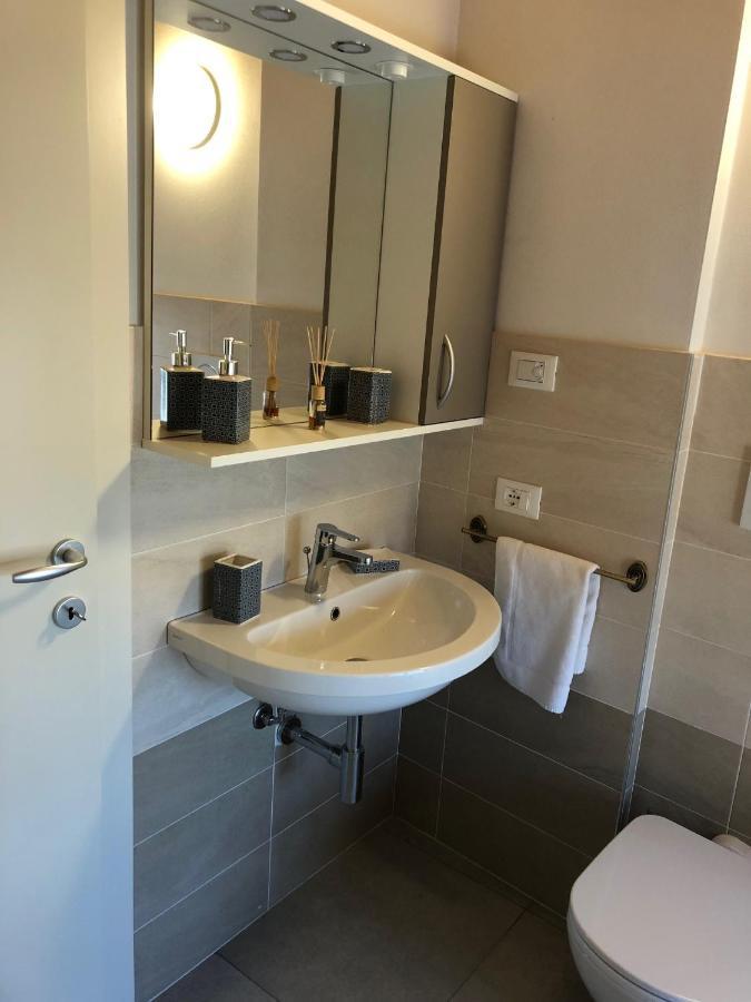 La Casa Della Ada Hotel Castelnuovo del Garda Luaran gambar