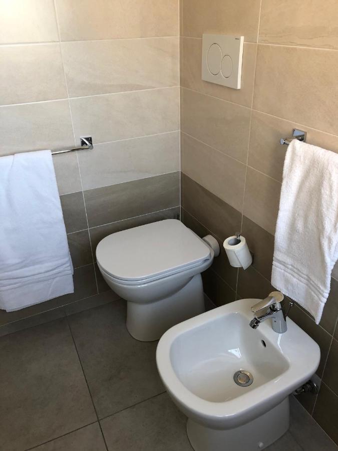 La Casa Della Ada Hotel Castelnuovo del Garda Luaran gambar