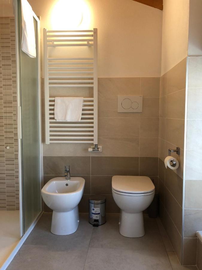 La Casa Della Ada Hotel Castelnuovo del Garda Luaran gambar
