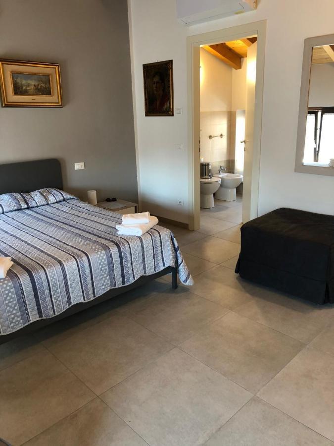 La Casa Della Ada Hotel Castelnuovo del Garda Luaran gambar