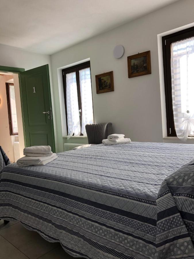 La Casa Della Ada Hotel Castelnuovo del Garda Luaran gambar