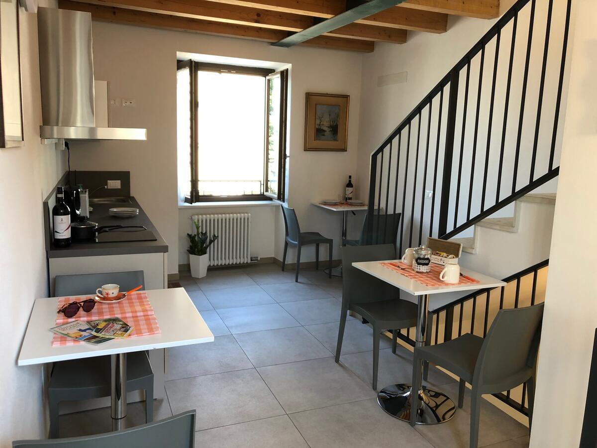 La Casa Della Ada Hotel Castelnuovo del Garda Luaran gambar