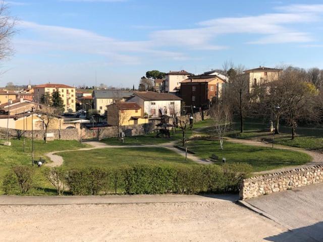 La Casa Della Ada Hotel Castelnuovo del Garda Luaran gambar